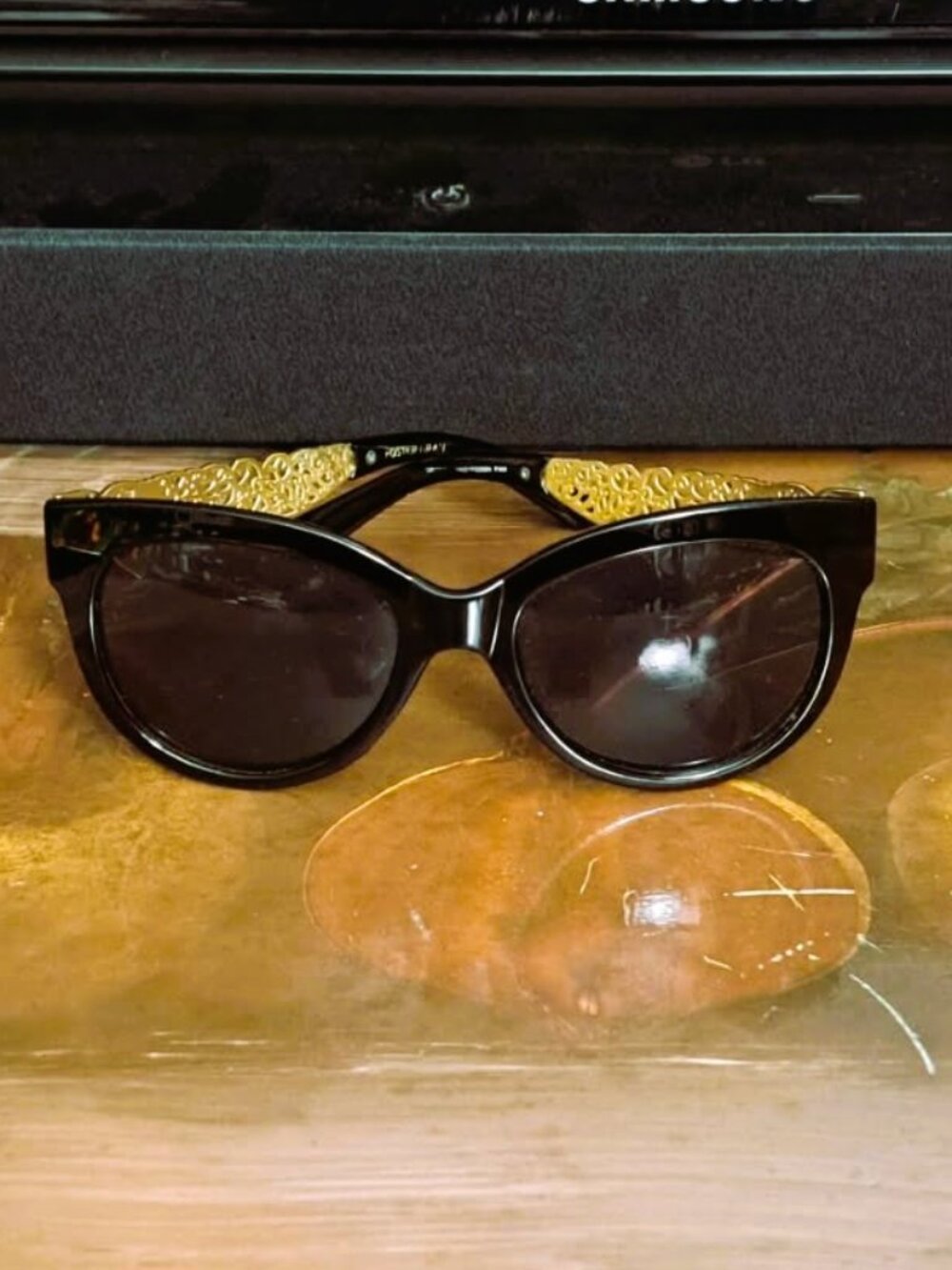Foster Grant Black & Gold Filigree Cat Eye Sunglasses Excellent Shape Like New
